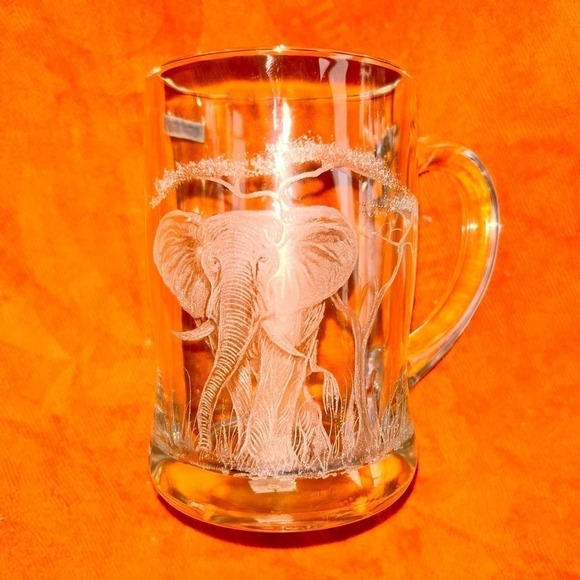 VINTAGE Luminarc Etched Clear Coffee Mug Elephant - Picture 1 of 7